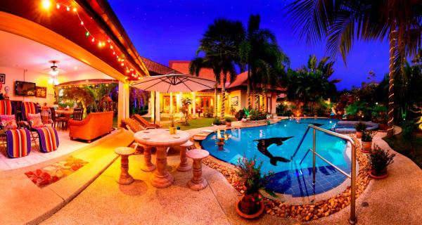 Relaxing Palm Pool Villa and Tropical Garden Банг-Ламунг