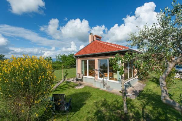 Holiday home Frankie Paradise Нин