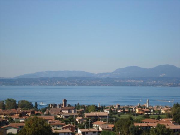 Villa d'epoca sul Lago di Garda con piscina