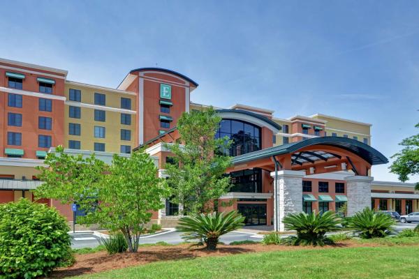 Embassy Suites Savannah Airport, Забронировать Отель Пулер Саванна, рядом с Боулинг Frames N Games