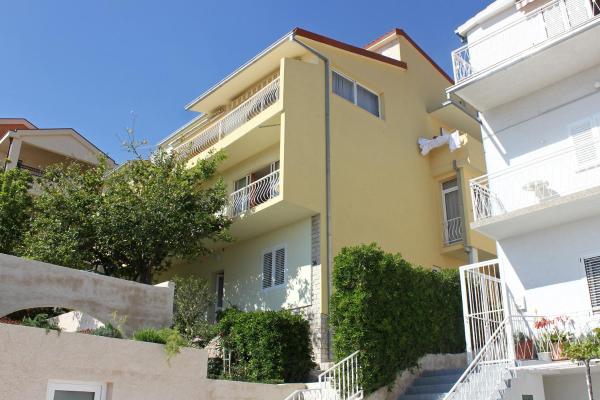 Apartments and rooms with parking space Makarska - 6767, Забронировать Апартаменты/квартира Макарска Biokovo Nature Park