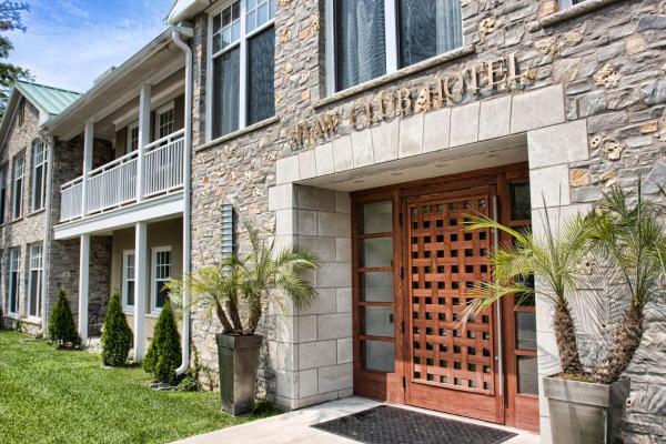 The Shaw Club Hotel