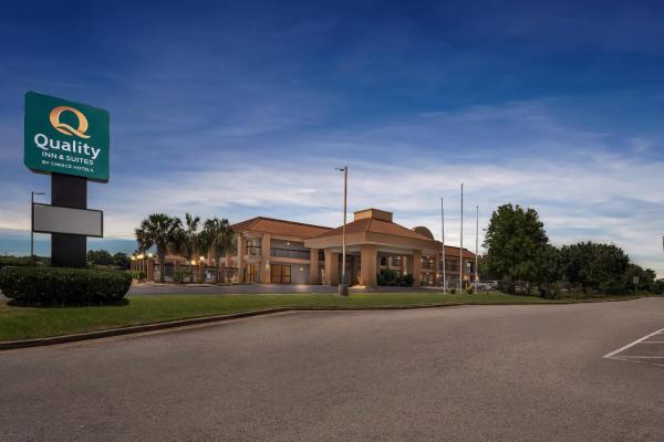 Quality Inn & Suites near Robins Air Force Base