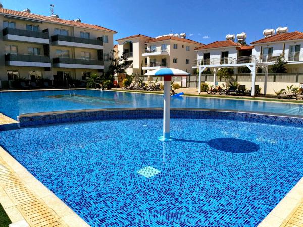 Domino Blue Apartment Паралимни