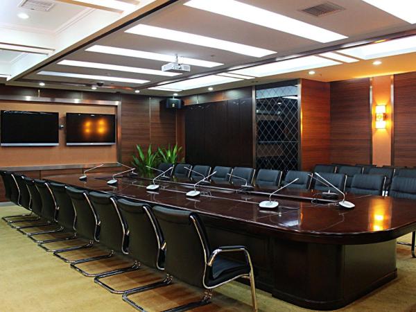 Renjie Business Hotel