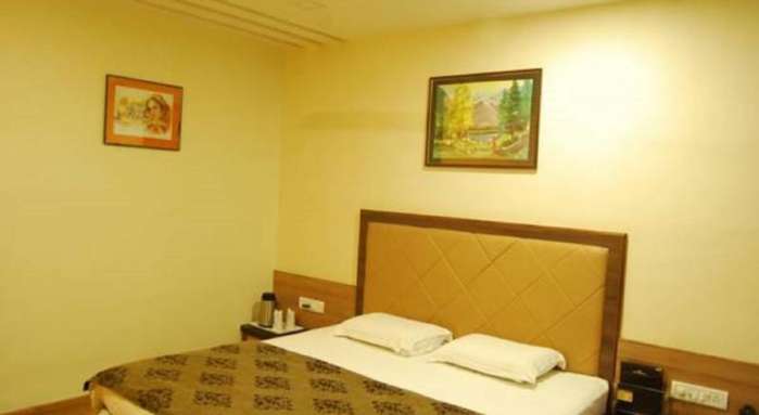 Hotel  Savera Palace