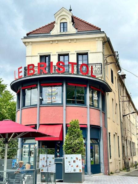 le bristol appartement Canal & Chénier CanalduMidi