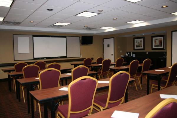 Hampton Inn and Suites Peru