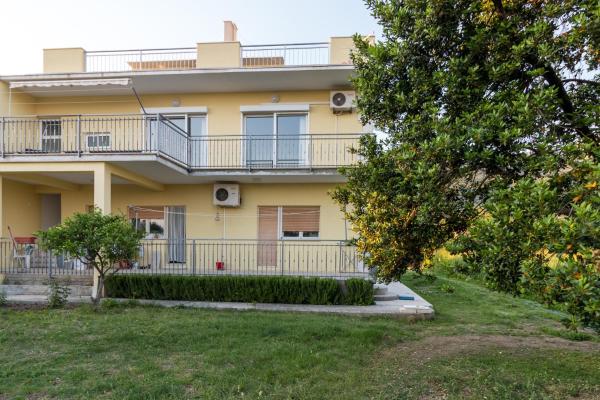 Apartments with a parking space Kastel Kambelovac, Kastela - 11678, Забронировать Апартаменты/квартира Каштел-Камбеловац Каштела