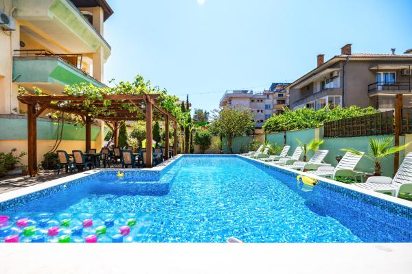 Paradise Chernomorets Черноморец