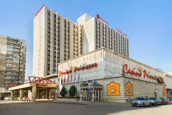 Ramada by Wyndham Sofia City Center София