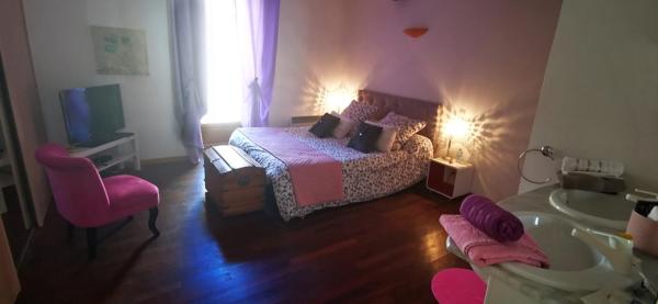 LAMARILYS chambre dhôte, Забронировать Отель «постель и завтрак» Шатонёф-дю-Пап Воклюз