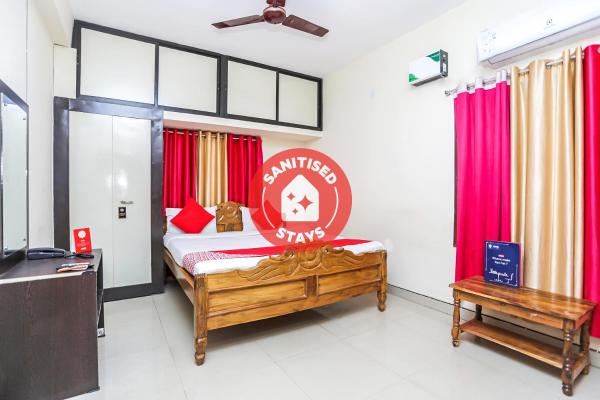 OYO 8222 Capital Guest House 2