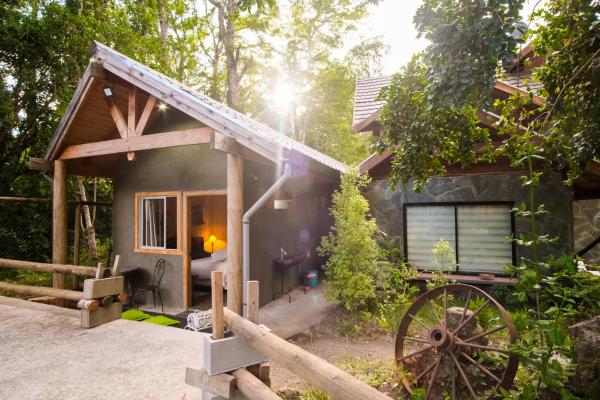 Casa de Noah Bed & Breakfast