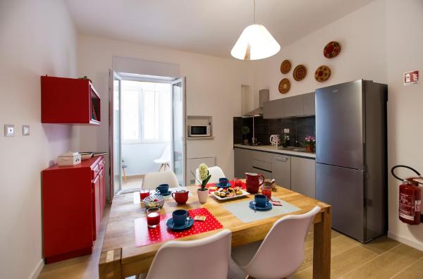Jolie Julie Accomodation, Забронировать Гостевой дом Гостевые дома Sardinia North, Гостевой дом