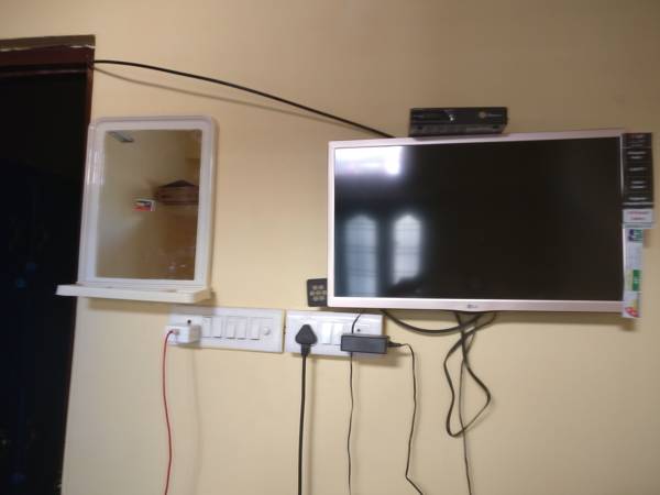 PMR Executive Men's Hostel