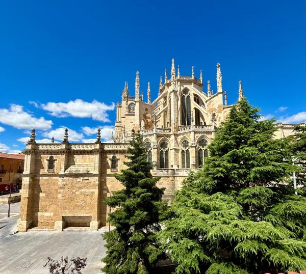 Suites Catedral de Leon Леон