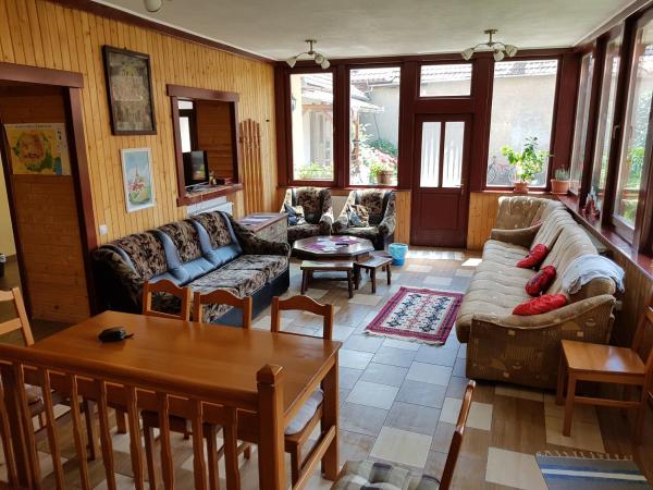 Ana-Dragusana, Забронировать Гостевой дом Драгуш Брашов