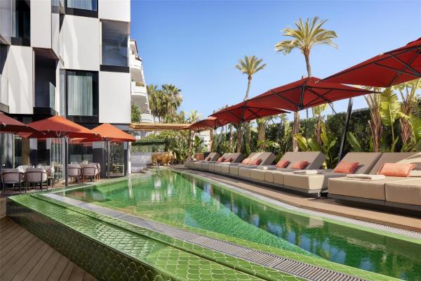 Sir Joan Hotel Ибица
