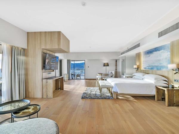 Pullman Phuket Karon Beach Resort