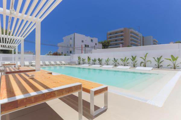 White Apartments Ибица