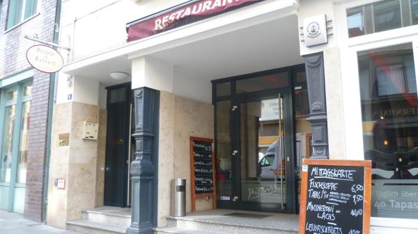 Pension am Rathaus, Забронировать Гостевой дом Гостевые дома Гамбурга, Гостевой дом