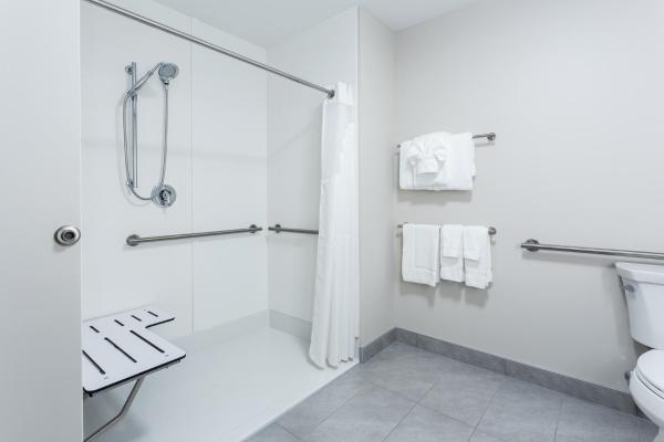 Holiday Inn Express & Suites - Rice Lake by IHG