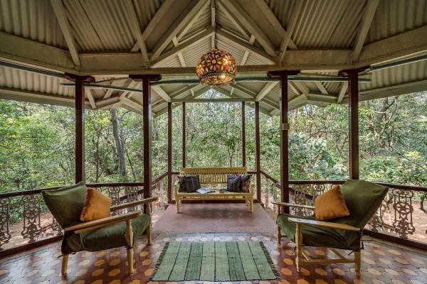 SaffronStays Parsi Manor - 4-BR heritage villa near Charlotte Lake serving authentic Parsi meals