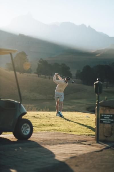 Gooderson Drakensberg Gardens Golf & Spa Resort, Забронировать Курортный отель Дракенсберг-Гарден East Griqualand