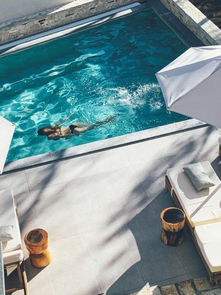 Charisma Luxury Apartments Парга