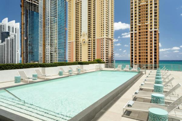 Residence Inn Miami Sunny Isles Beach Санни-Айлс-Бич
