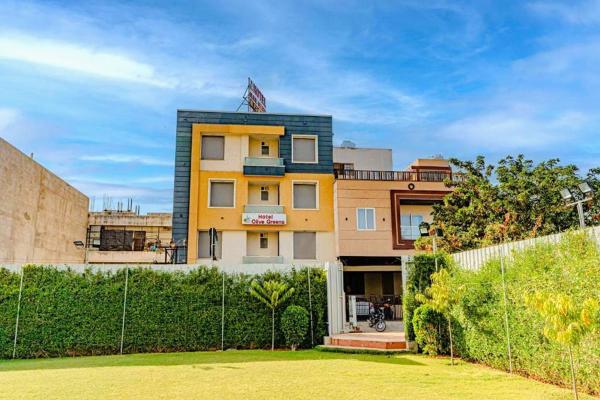 Hotel Olive Greens Near Jaipur International Airport