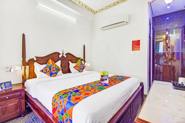 Fabhotel Shree Villas