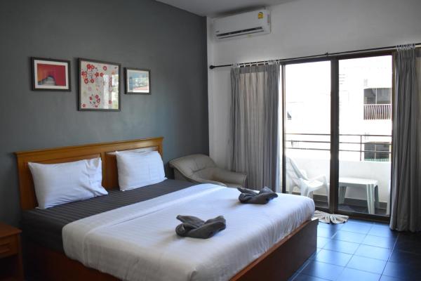 Sala Bua Room Карон Бич