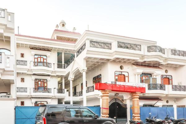 SPOT ON 70311 Rangoli Palace
