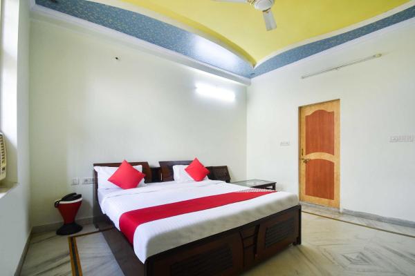 OYO 65866 Shagun Home