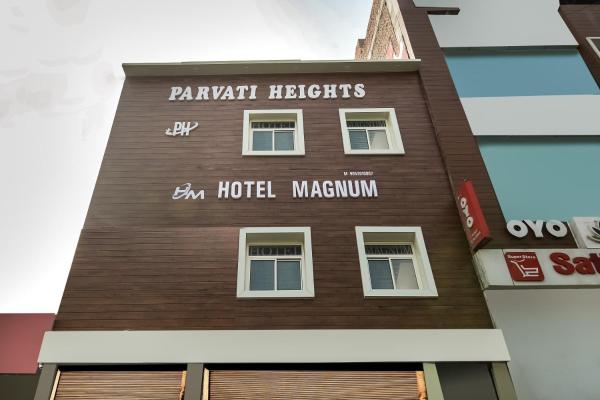 OYO 67353 Hotel Magnum