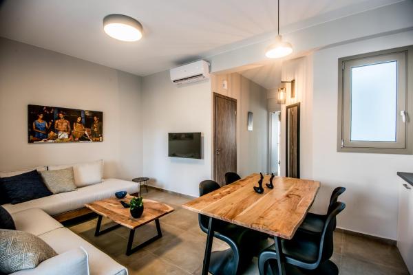 So Close! Айос-Николаос