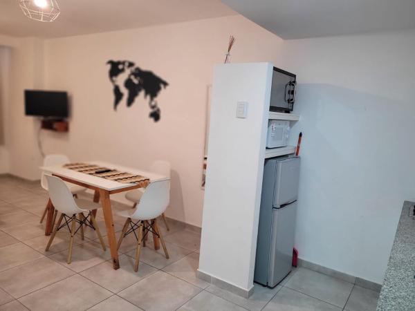 Depto Temporario La Plata, Забронировать Отель «постель и завтрак» Недорогие отели Ла-Платы, недорогие