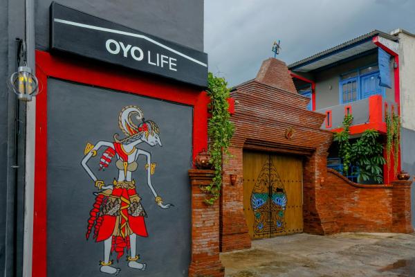 OYO Life 2615 Menik Jaya Margobawero