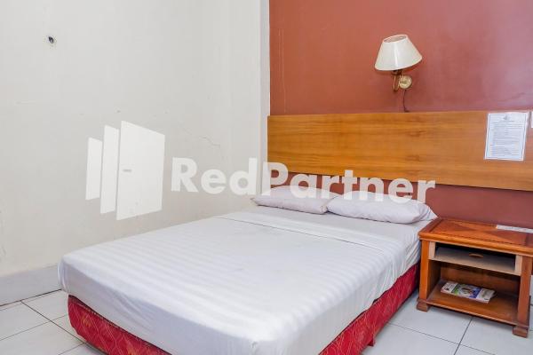 Hotel Sebelas at Jalan Palasari Mitra RedDoorz