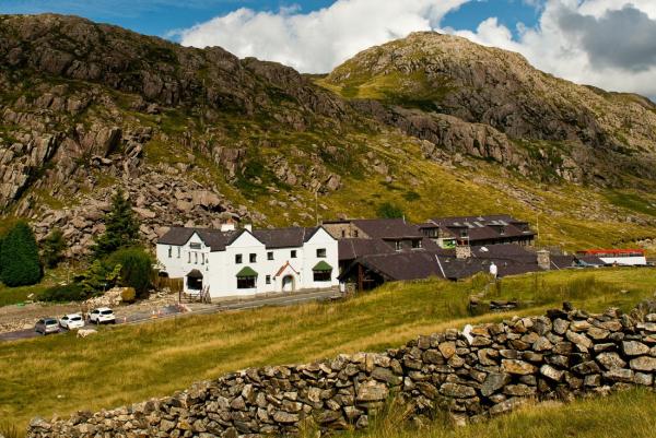 YHA Snowdon Pen-y-Pass 4* ➜ Llanberis, Snowdonia, UK (67 guest reviews).  Book hotel YHA Snowdon Pen-y-Pass 4*