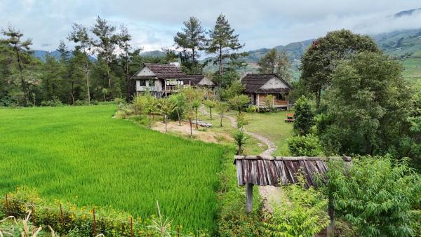 Lapantan Paradise, Забронировать Лодж Lao San Chay 
