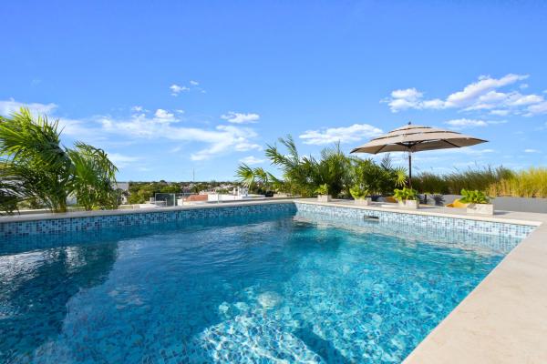 Searena Boutique Condos - Adults Only