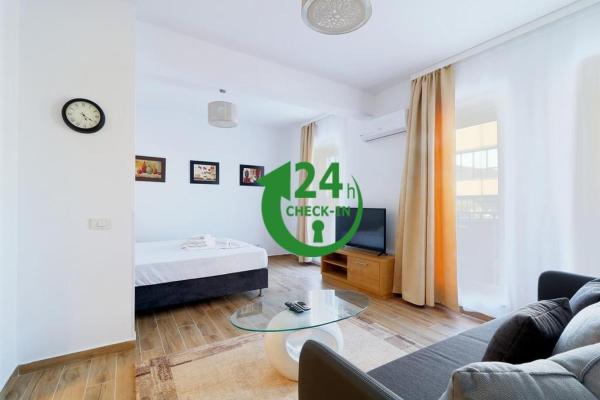 Bright Sunny Apartments