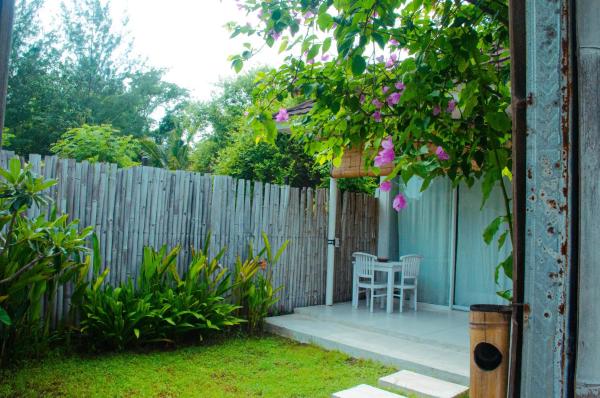 Villa Samalas Resort and Restaurant