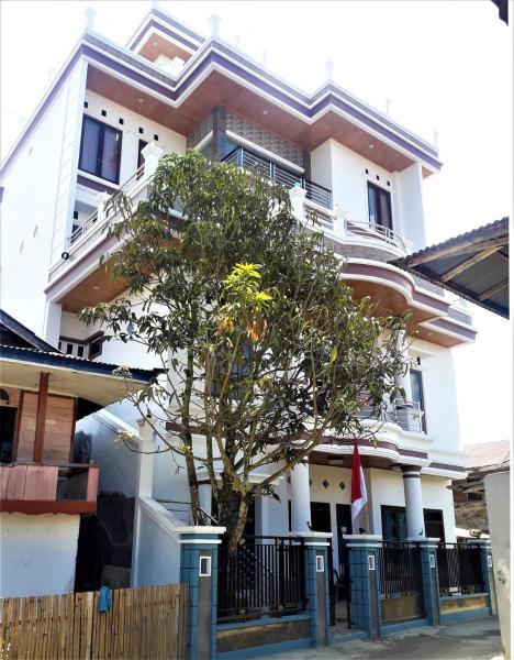 Toraja Lodge Guest House