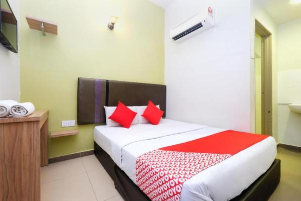 Oyo 89442 24 Seven Hotel