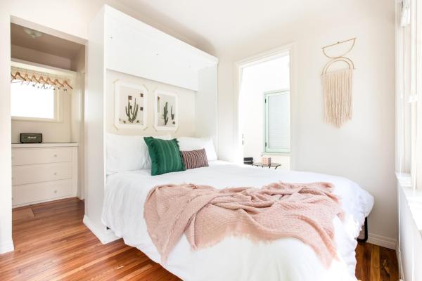 Quaint Little Italy Suites by Sonder