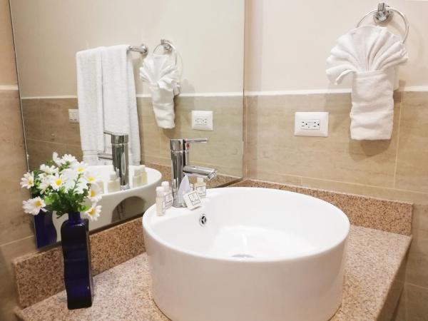 Barolo Hotel